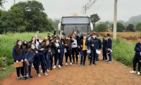  8º ano do EF realiza saída de estudos pelo município