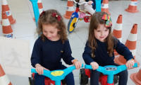 Pré 1 em oficina de Educação para o trânsito