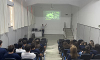 Palestra sobre Medicina para alunos da 3ª série do CEAP