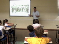 Conversa sensibiliza para estudar a história da escola
