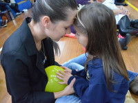 Carinhos, abraços, brincadeiras, histórias...