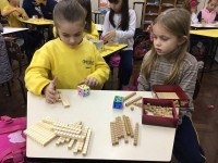 Conhecendo o material dourado